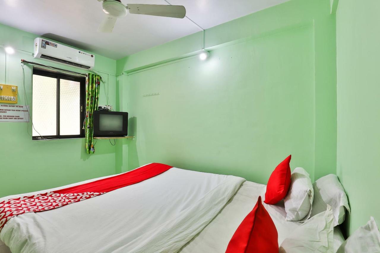Oyo 24833 Hotel Silver Daman Exterior foto